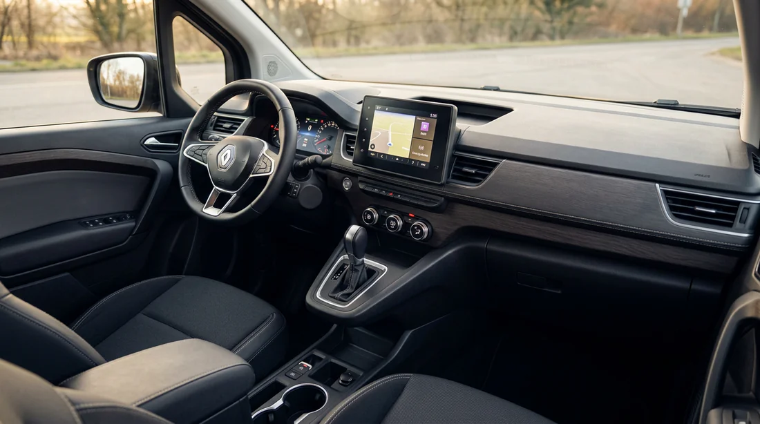 Vue intérieure du poste de conduite du Renault Kangoo